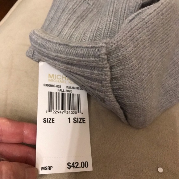 Michael Kors gloves - Picture 3 of 3